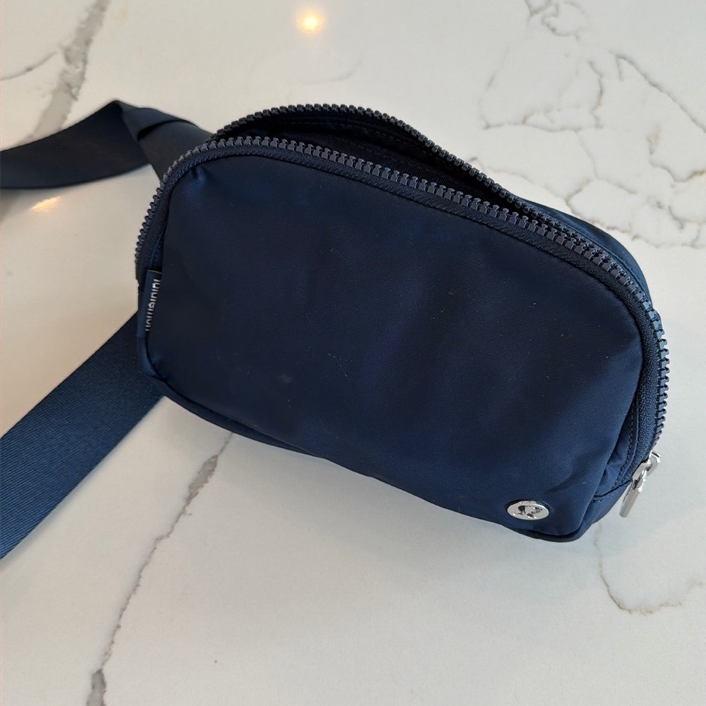 lululemon Navy Double Zip Belt Bag Crossbody O/S